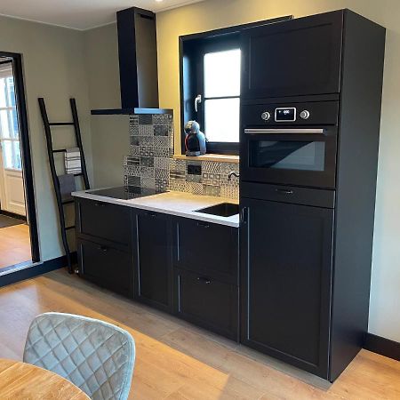 De Heerlykheid Wemeldinge, Vlak Bij Strand En Bos, Ruime Vakantiewoning Met Eigen Patio In De Karakteristieke Dorpsstraat Extérieur photo